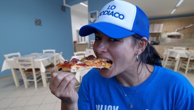Pizza e bibita da asporto per 2 persone (domicilio +€2,00)